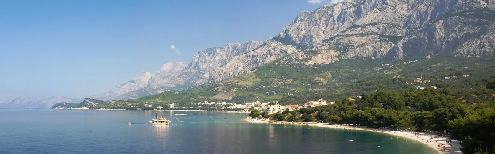 Pogled na Tučepe, more i Biokovo